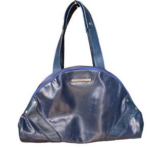 Matt & Nat shoulder bag in navy blue Vegan Leather